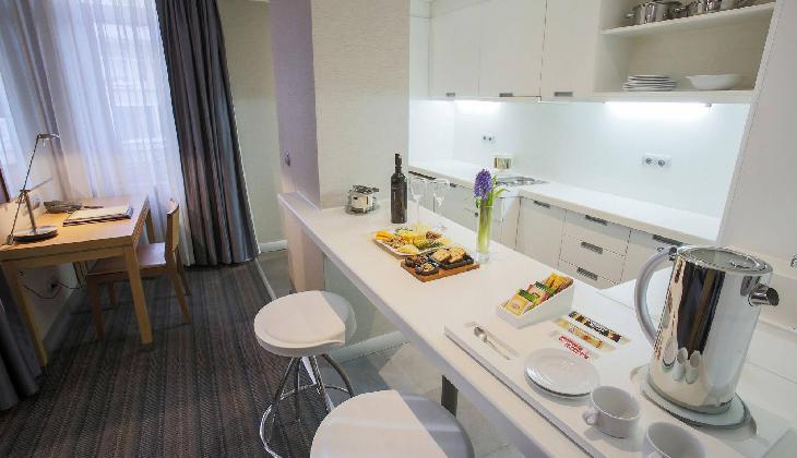 Housez Suites & Apartments