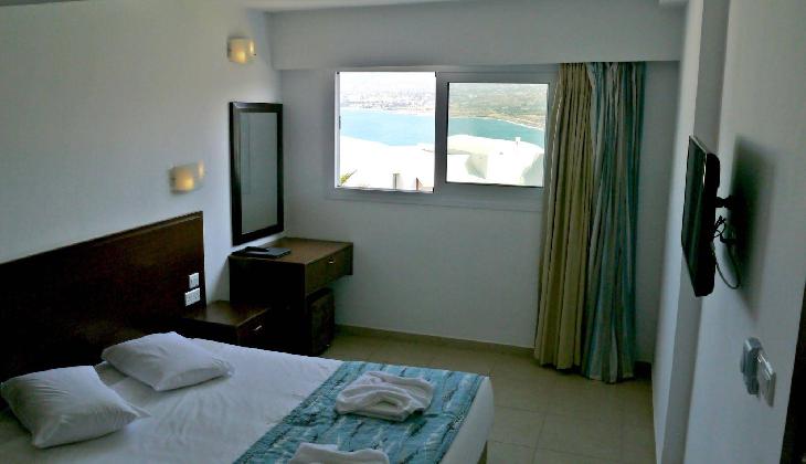 Theo Sunset Bay Holiday Village