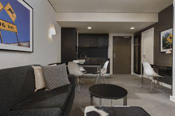 هتل آپرتمان آدینا برلین