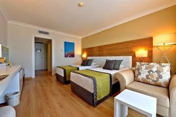 Club Magic Life Water World Imperial