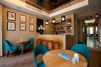 Collage Taksim Hotel