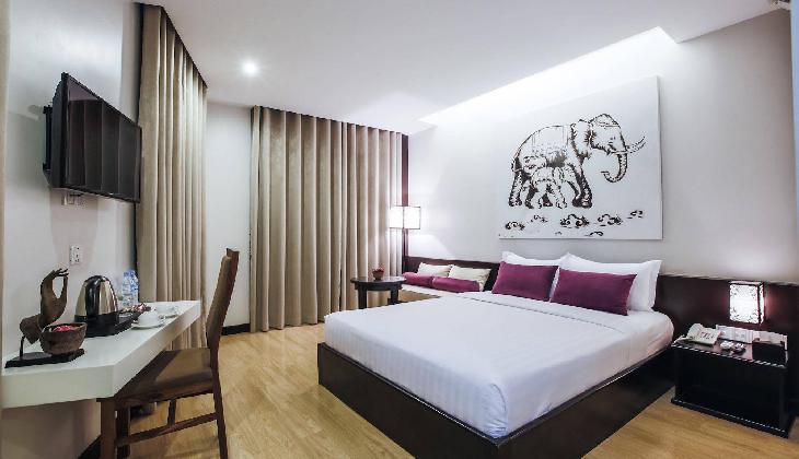 Queen Grand Boutique Hotel