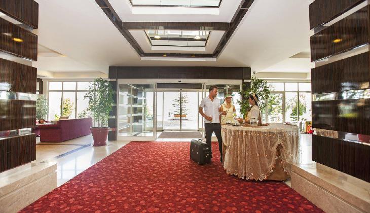 هتل ورا میر ریزورت