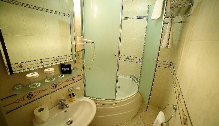 هتل پِرا رُز