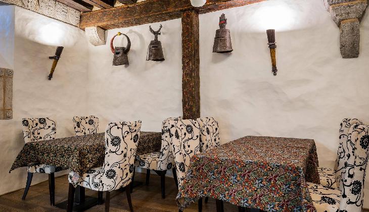 Three Crowns Residents