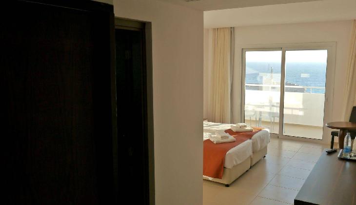 Theo Sunset Bay Holiday Village