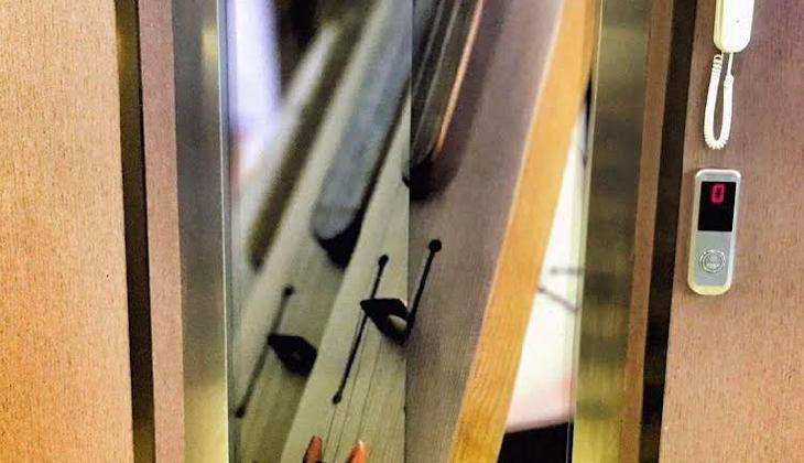 Royal Life Exclusive