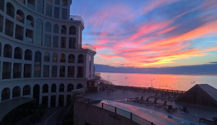 Colosseum Marina Hotel Batumi