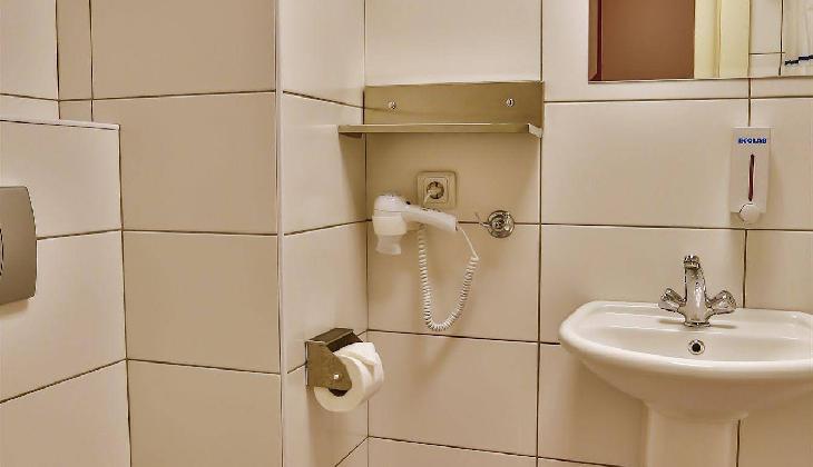 Han Hostel Airport North