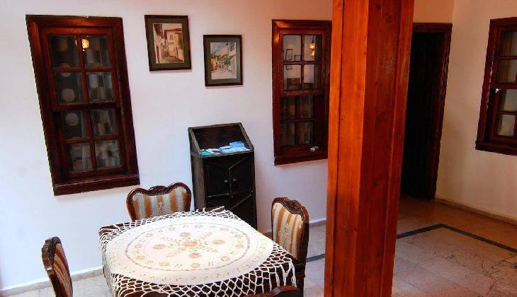 White Garden Pansion