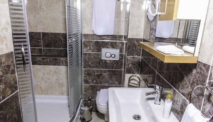 De Maison Airport Hotel