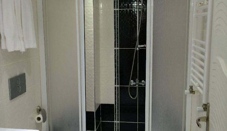 Black Bird Suite Hotel