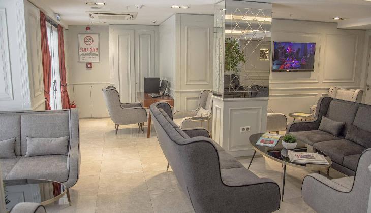 Renata Suites Boutique Hotel