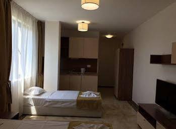 Palm Residence Deluxe Studios