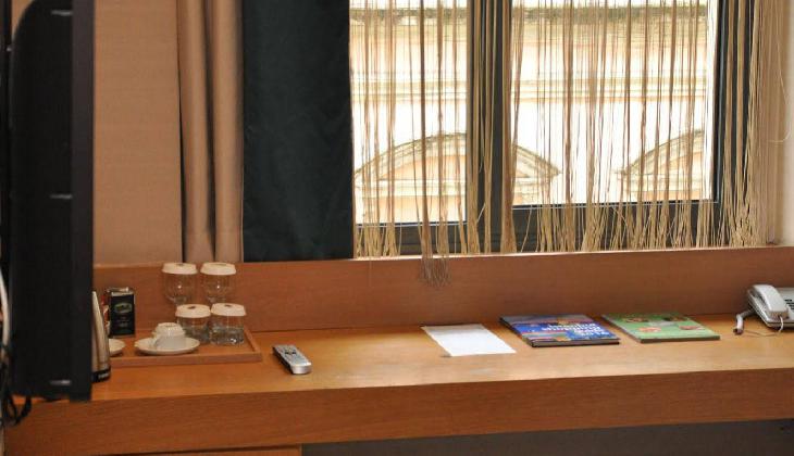 هتل پرا تولیپ