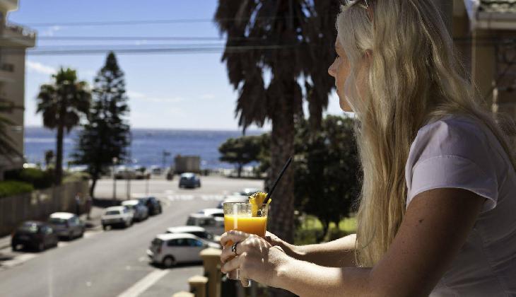 Cascades on the Promenade