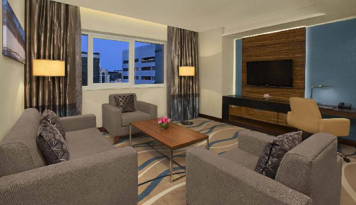 هتل و مجوعه اقامتی دابل تری بای هیلتون دبی - البرشا