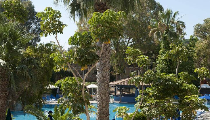 Narcissos Hotel Apartments