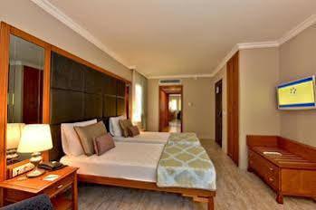 Club Magic Life Water World Imperial