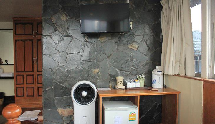 New Road Guest House