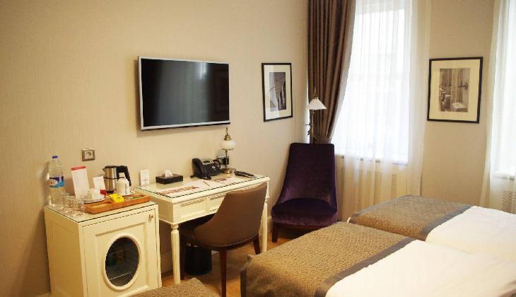 Meroddi Galata Mansion