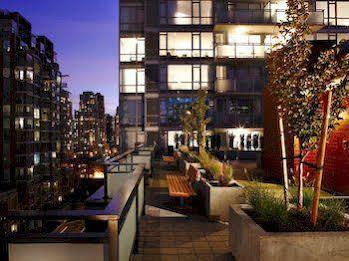 Level Furnished Living