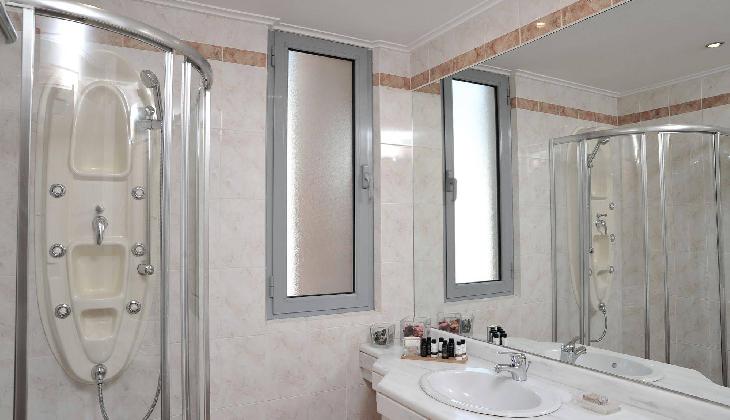 Athens Atrium Hotel & Jacuzzi Suites