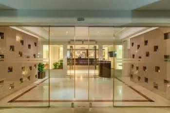 Al Falaj Hotel