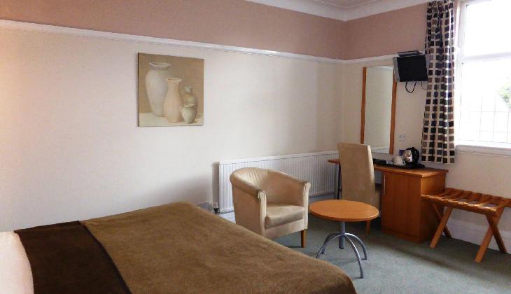 Isis Restaurant & Hotel