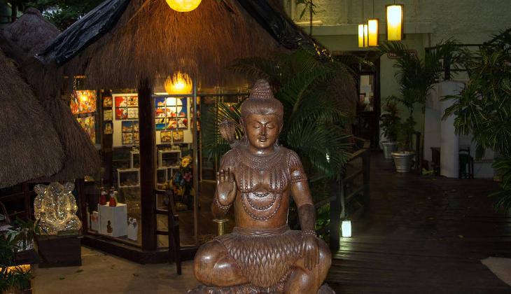 Blue Parrot 5th Avenue