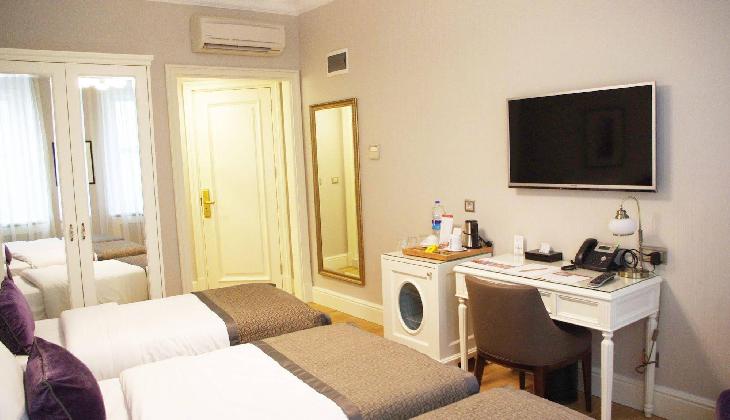 Meroddi Galata Mansion