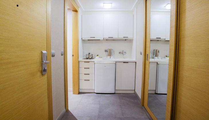 Housez Suites & Apartments