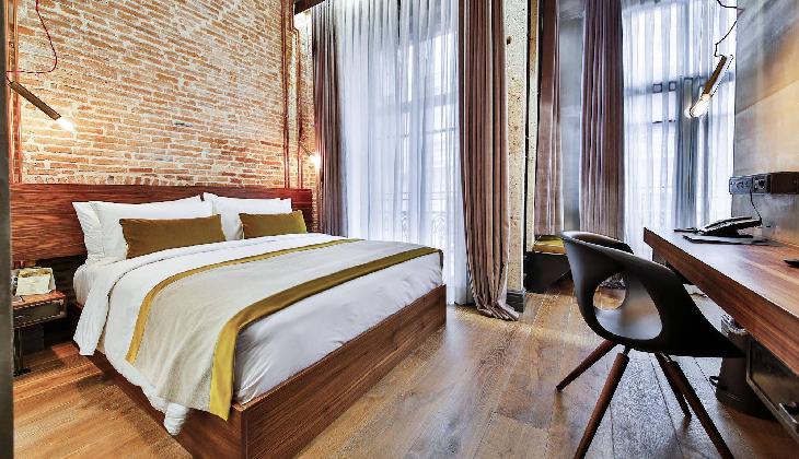 Occidental The Public