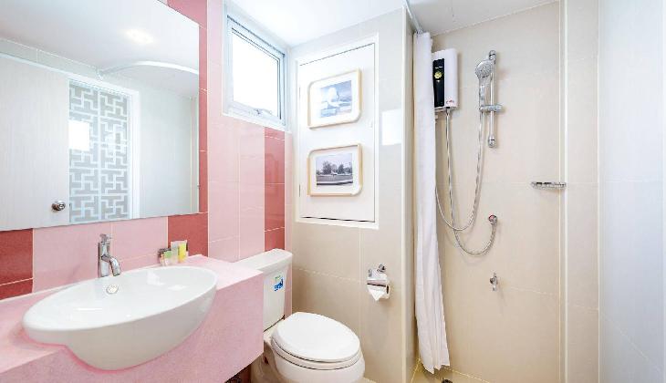 The Tint At Phuket Town