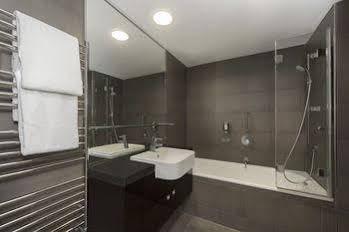 هتل آپرتمان آدینا برلین