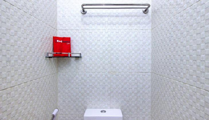 RedDoorz near Exit Tol Pasteur