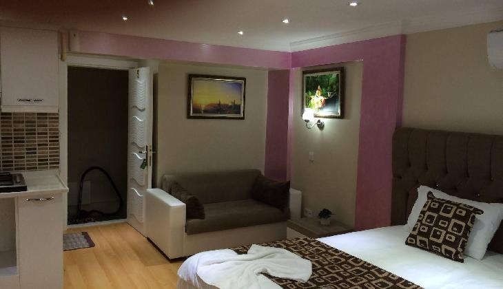 Black Bird Suite Hotel