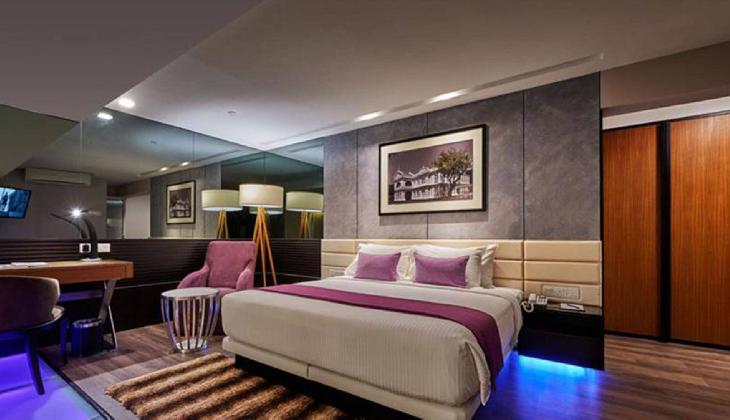 Maritime Waterfront Hotel