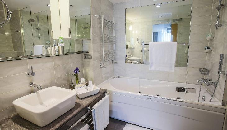 Housez Suites & Apartments