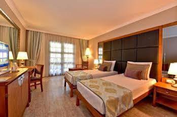 Club Magic Life Water World Imperial