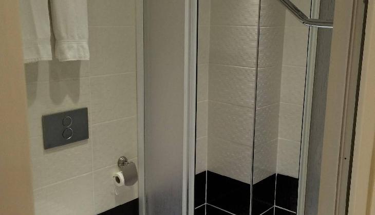 Black Bird Suite Hotel