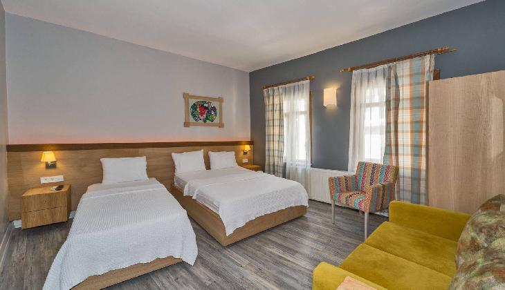 Cirrus Suites Tomtom