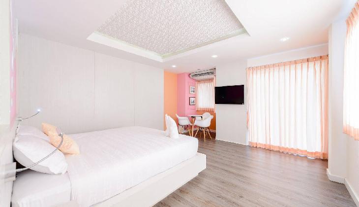 The Tint At Phuket Town