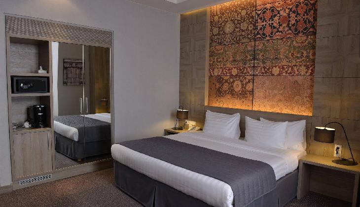 هتل ریپابلیکا ایروان