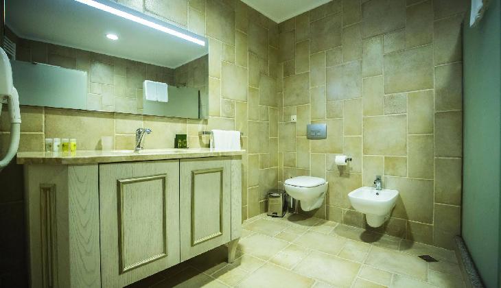 Colosseum Marina Hotel Batumi