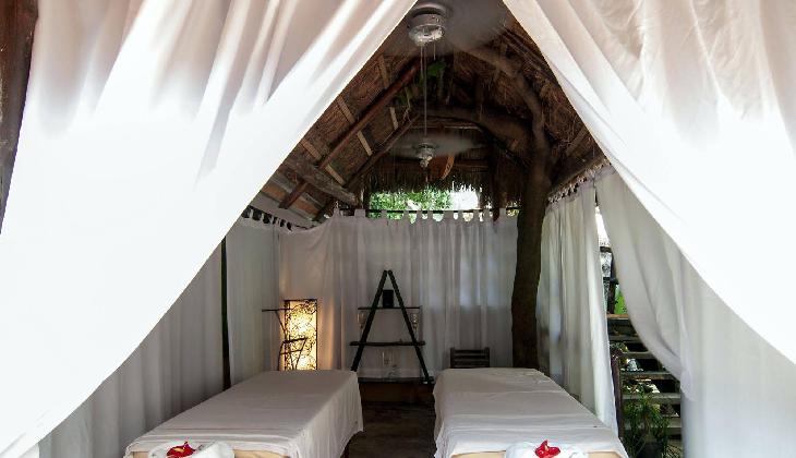 Blue Parrot 5th Avenue