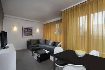 هتل آپرتمان آدینا برلین