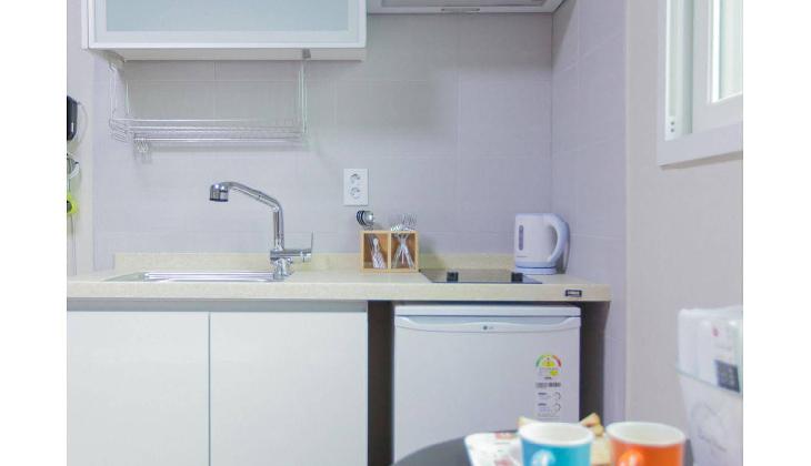 KW Hongdae Line Hostel