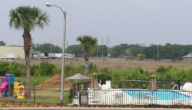 Magic Castle Inn & Suites Motel