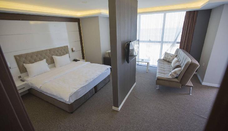 Royal Life Exclusive